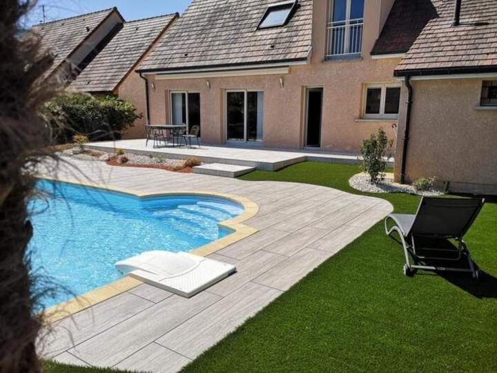 Pose de revêtement de sol extérieur Dijon